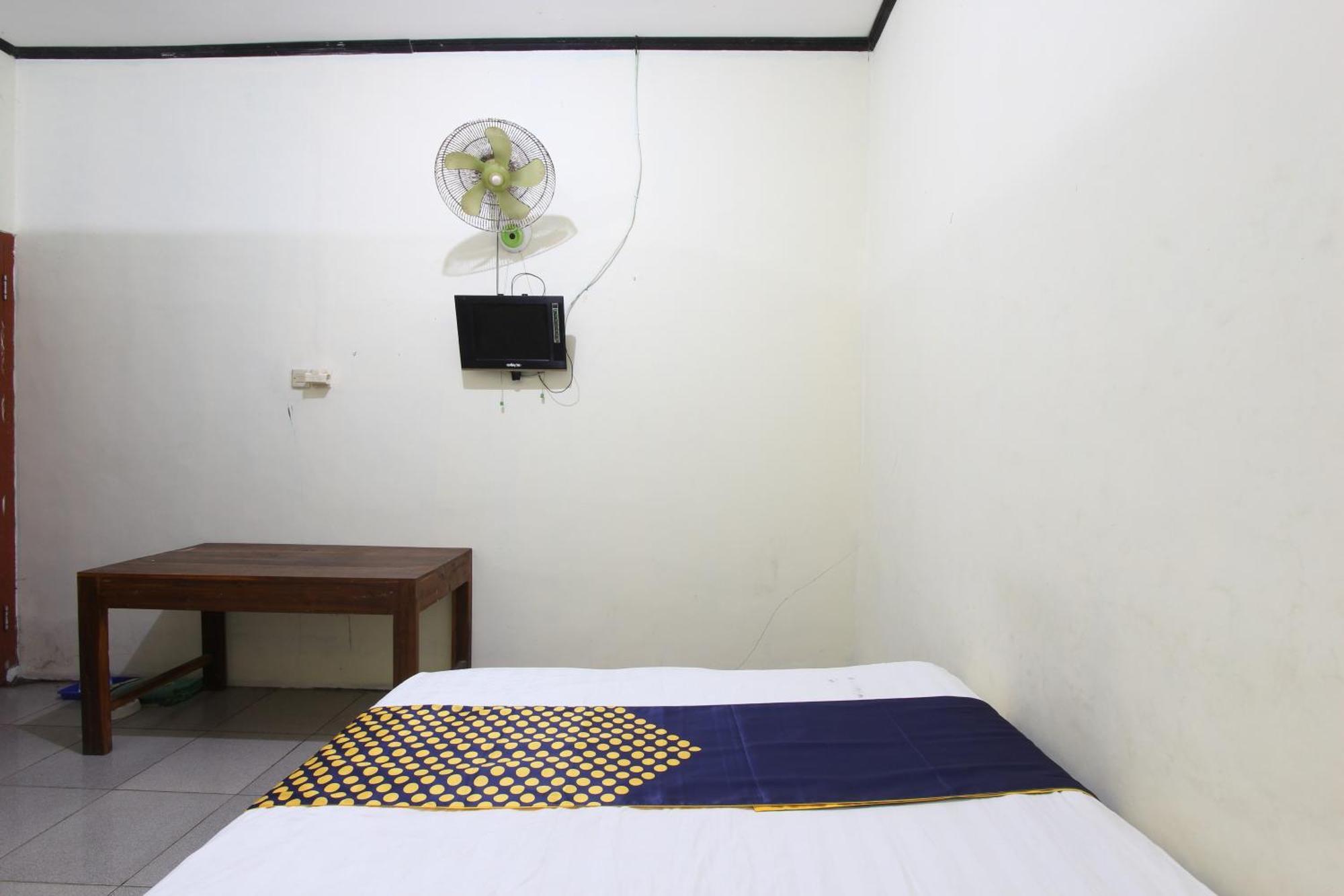 Oyo 92231 Penginapan Tanjung Alang Syariah Makasar Exteriér fotografie